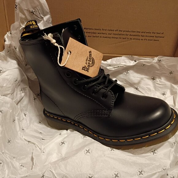 NWB/Dr Martens 1460, Black 8 Eyelets, Yellow Stitching, Men\'s 6/ Women\'s 7 main image 10